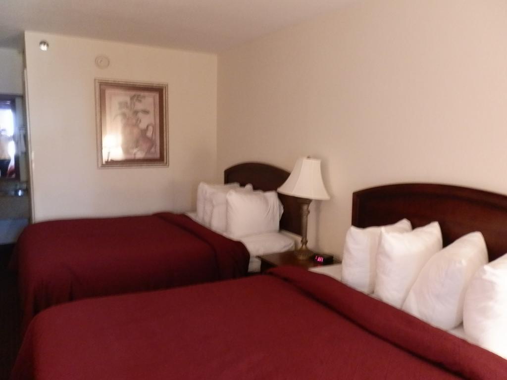 Quality Inn Pelham I-65 Exit 246 Exteriér fotografie