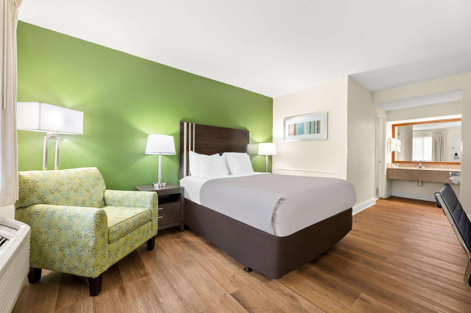 Quality Inn Pelham I-65 Exit 246 Exteriér fotografie