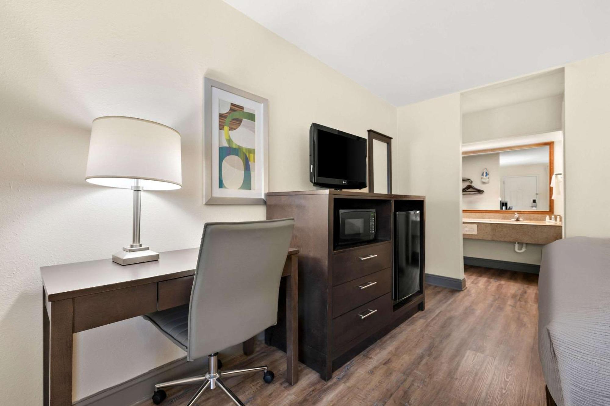 Quality Inn Pelham I-65 Exit 246 Exteriér fotografie
