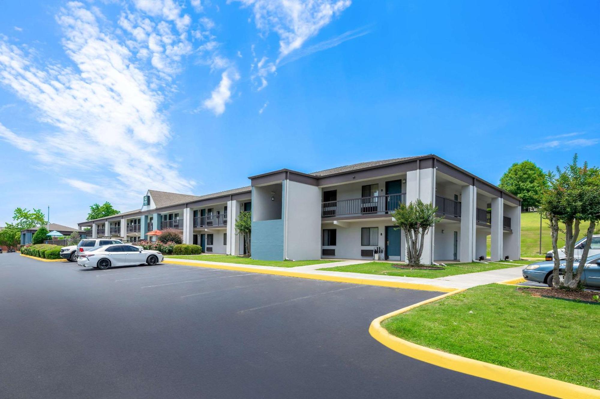 Quality Inn Pelham I-65 Exit 246 Exteriér fotografie
